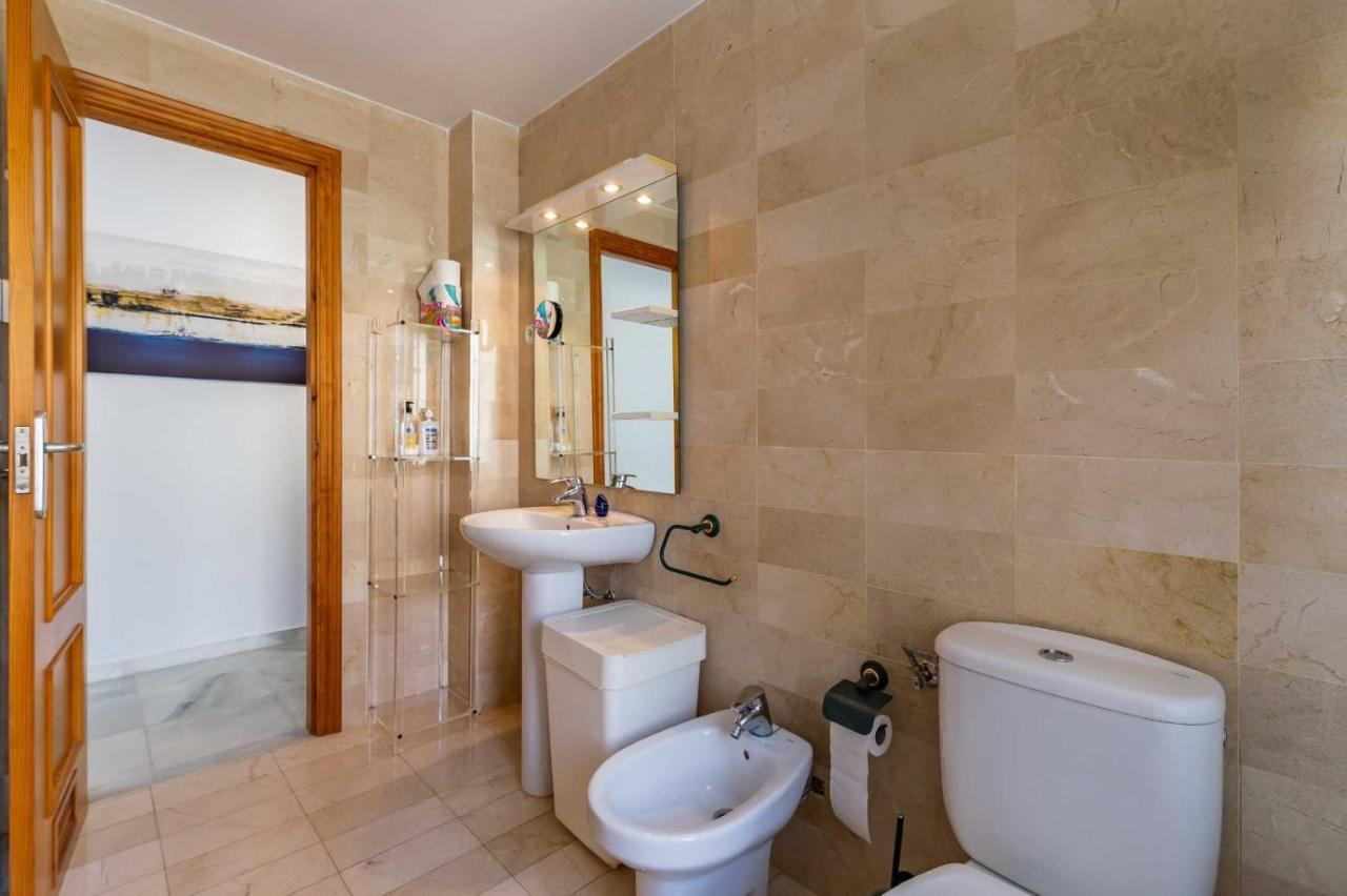Fuengirola Los Boliches Paseo Maritimo Rey De Espana Esquina Lope De Vega 1 Dormitorio Mas Sofa Cama Salon Mas Cama Supletoria Exterior foto