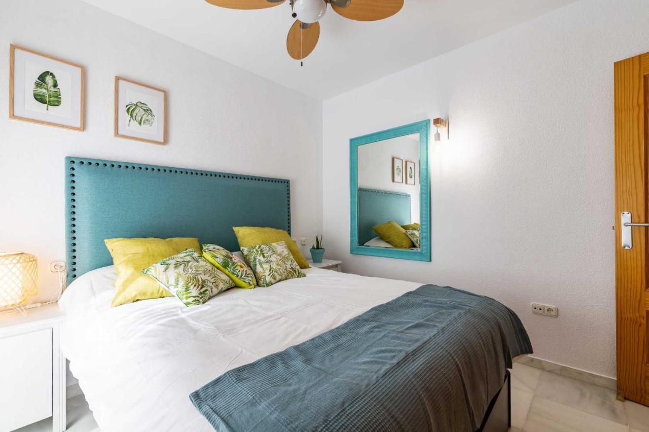 Fuengirola Los Boliches Paseo Maritimo Rey De Espana Esquina Lope De Vega 1 Dormitorio Mas Sofa Cama Salon Mas Cama Supletoria Exterior foto