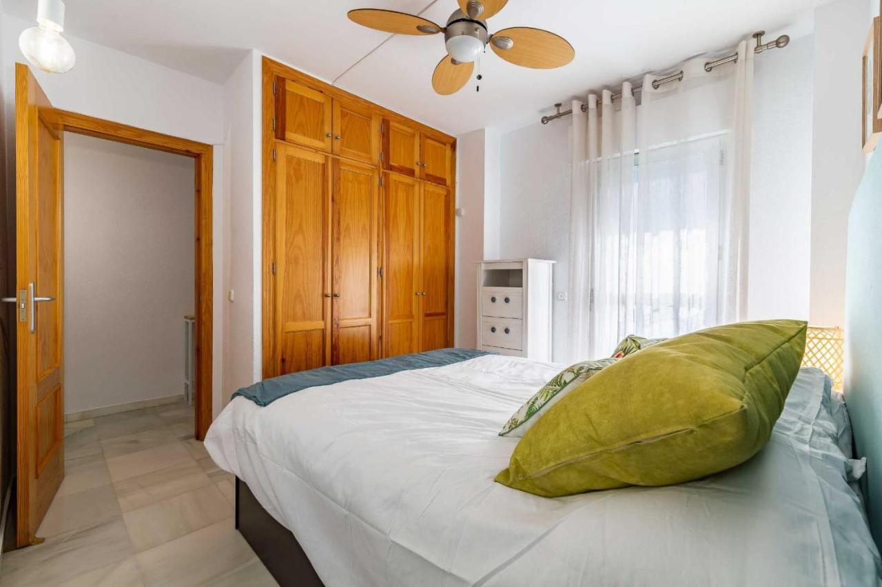 Fuengirola Los Boliches Paseo Maritimo Rey De Espana Esquina Lope De Vega 1 Dormitorio Mas Sofa Cama Salon Mas Cama Supletoria Exterior foto