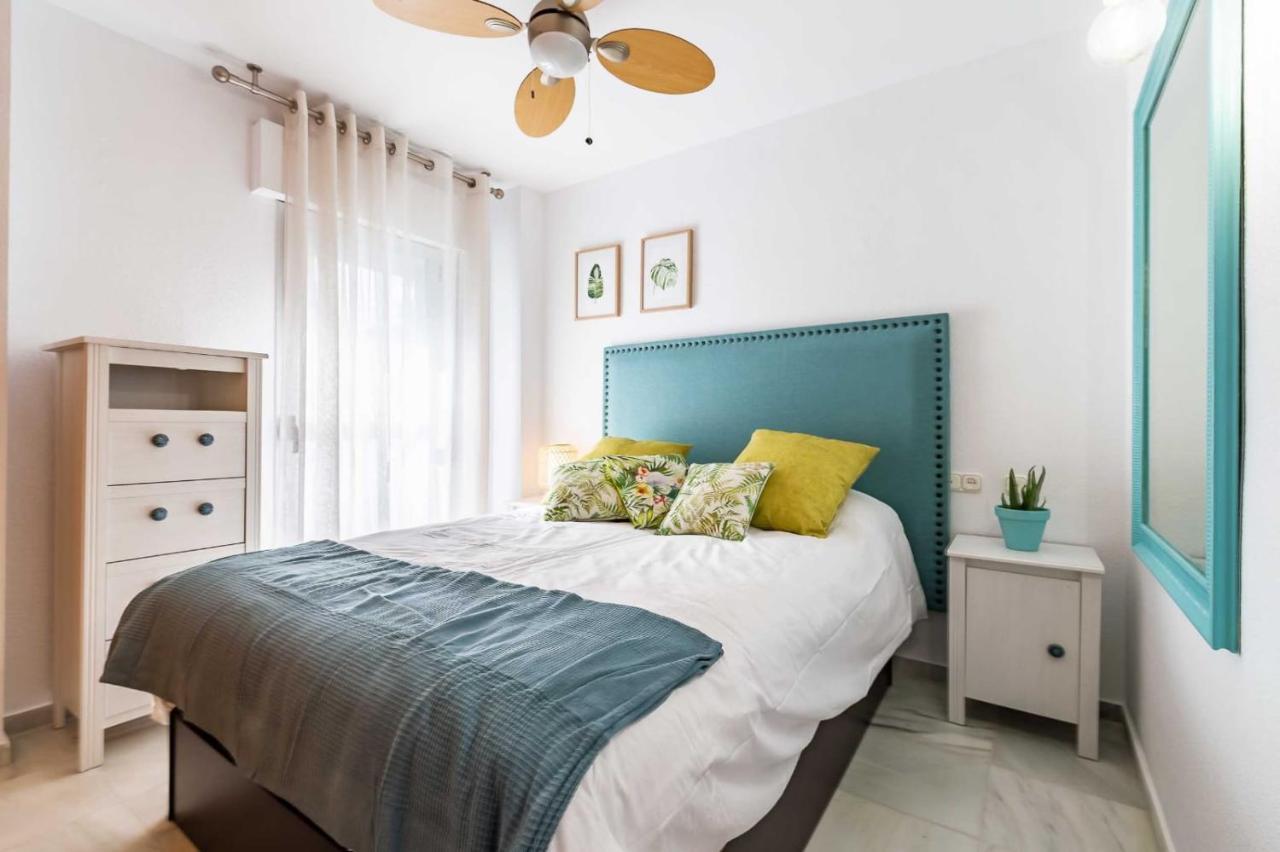 Fuengirola Los Boliches Paseo Maritimo Rey De Espana Esquina Lope De Vega 1 Dormitorio Mas Sofa Cama Salon Mas Cama Supletoria Exterior foto